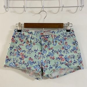 Levi’s | Teal Floral Short Shorts